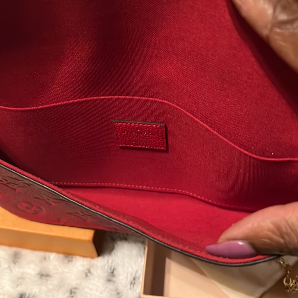 Louis Vuitton small bag - Picture 3 of 7